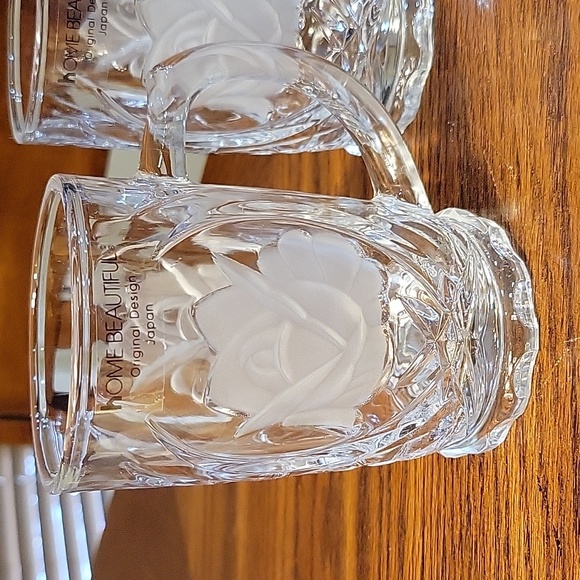 Home Beautiful Rose Pearl Set of 2 Crystal Glass / Frosted Roses Cups / Mugs - Picture 4 of 5